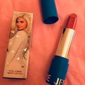 Kylie Cosmetics Flirtini Lipstick